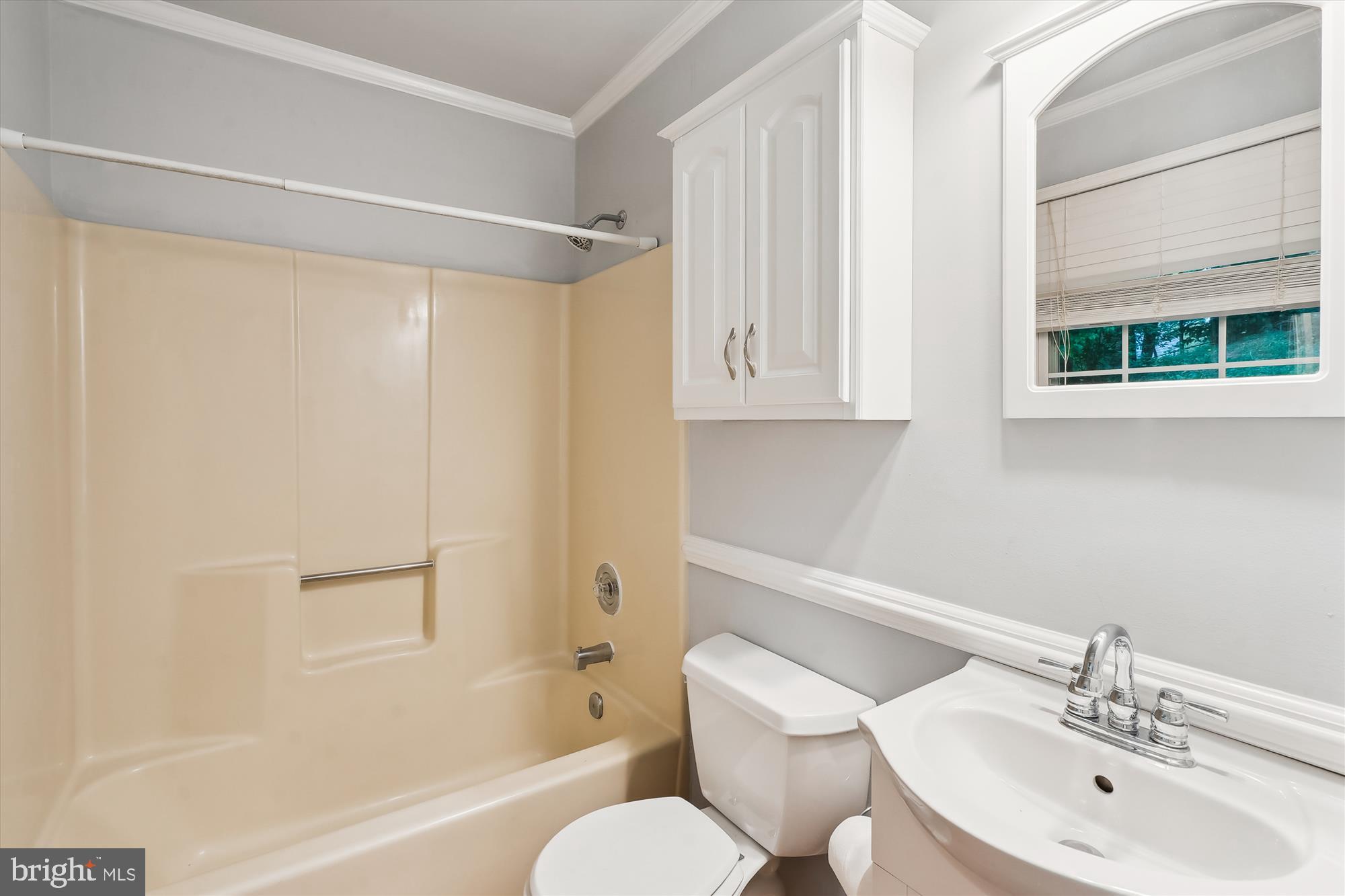 HERITAGE OAKS - Residential Lease