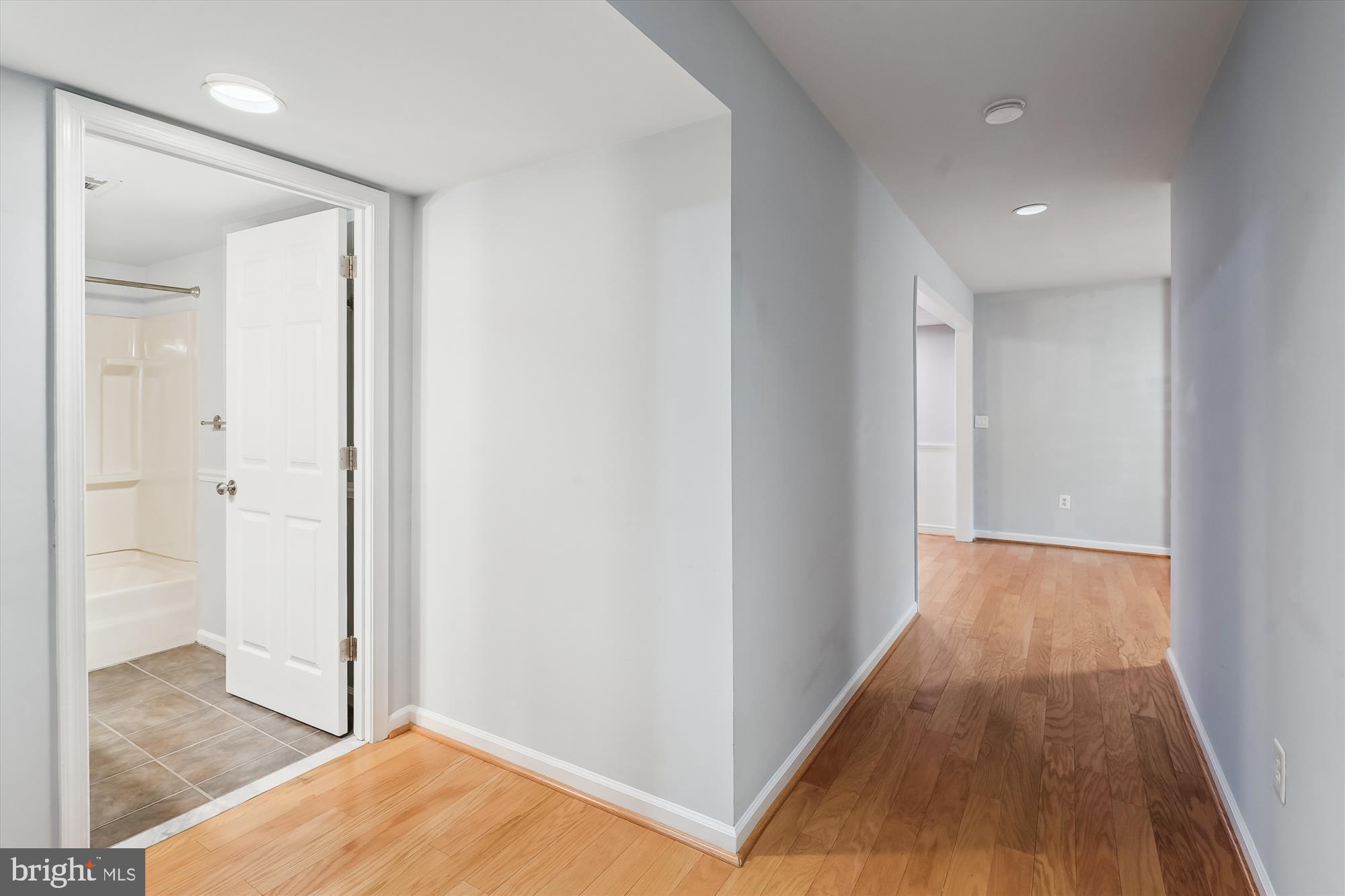 HERITAGE OAKS - Residential Lease