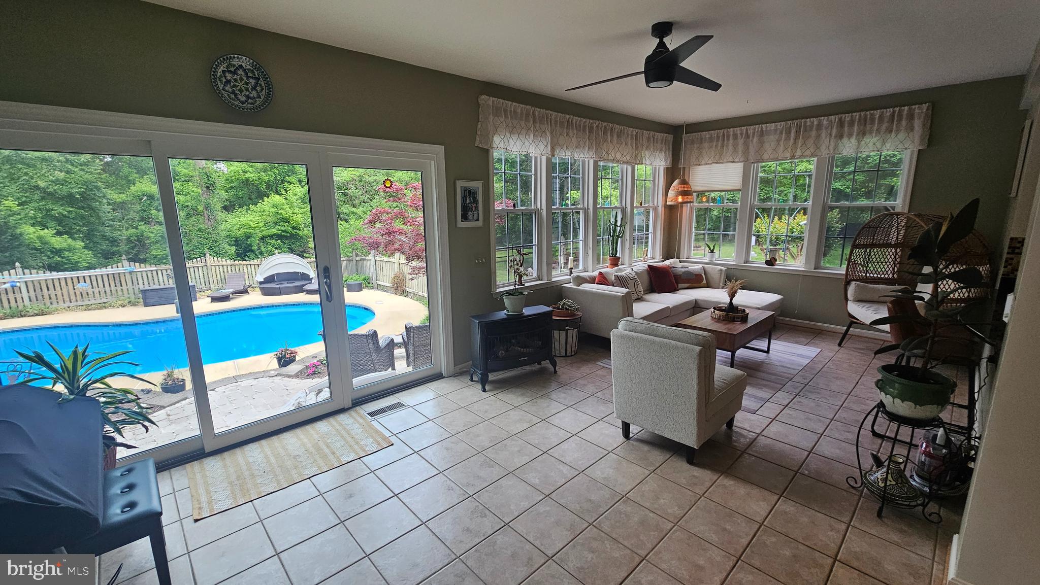 TRACEYS CREEK - Residential
