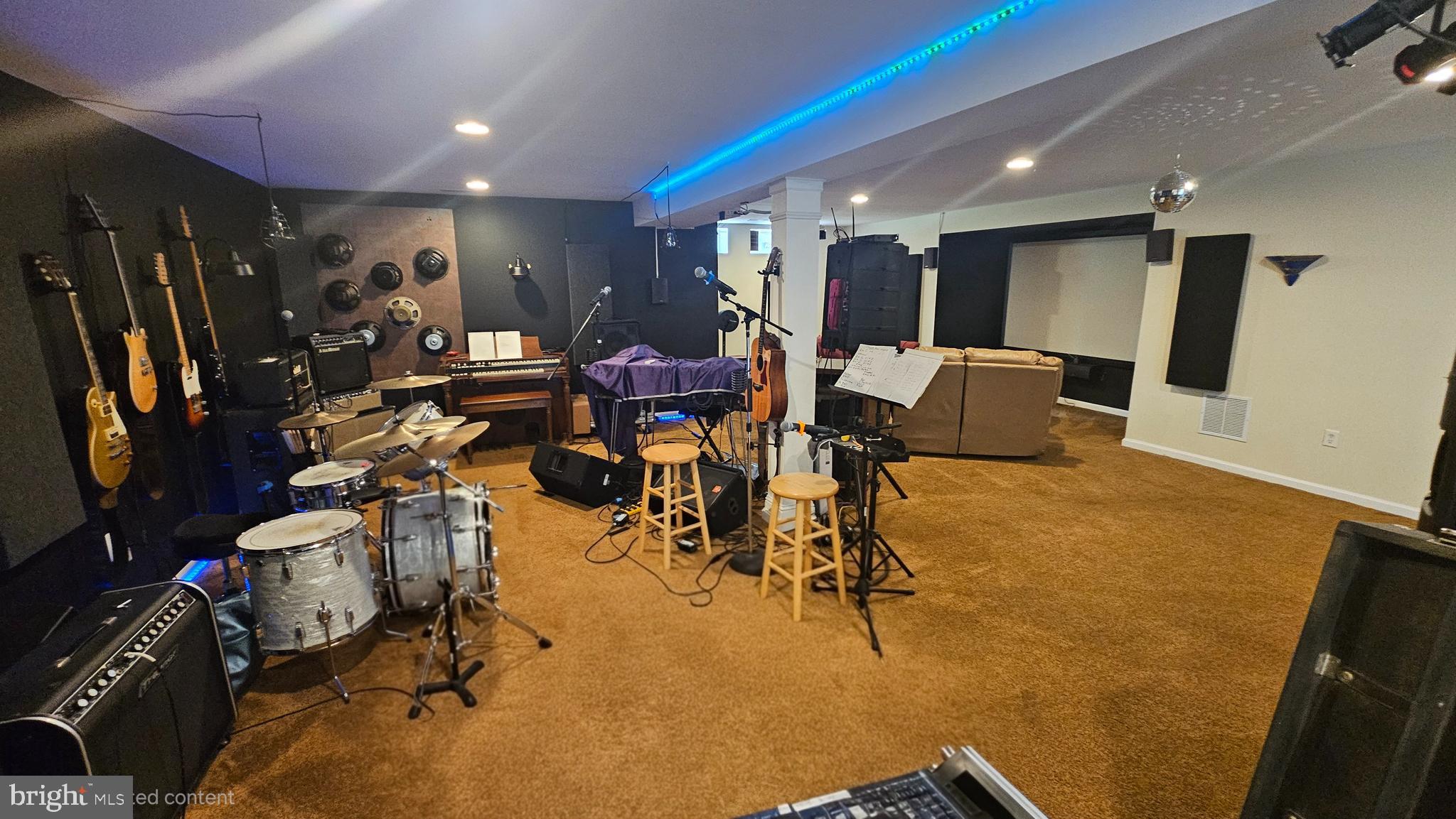 TRACEYS CREEK - Residential