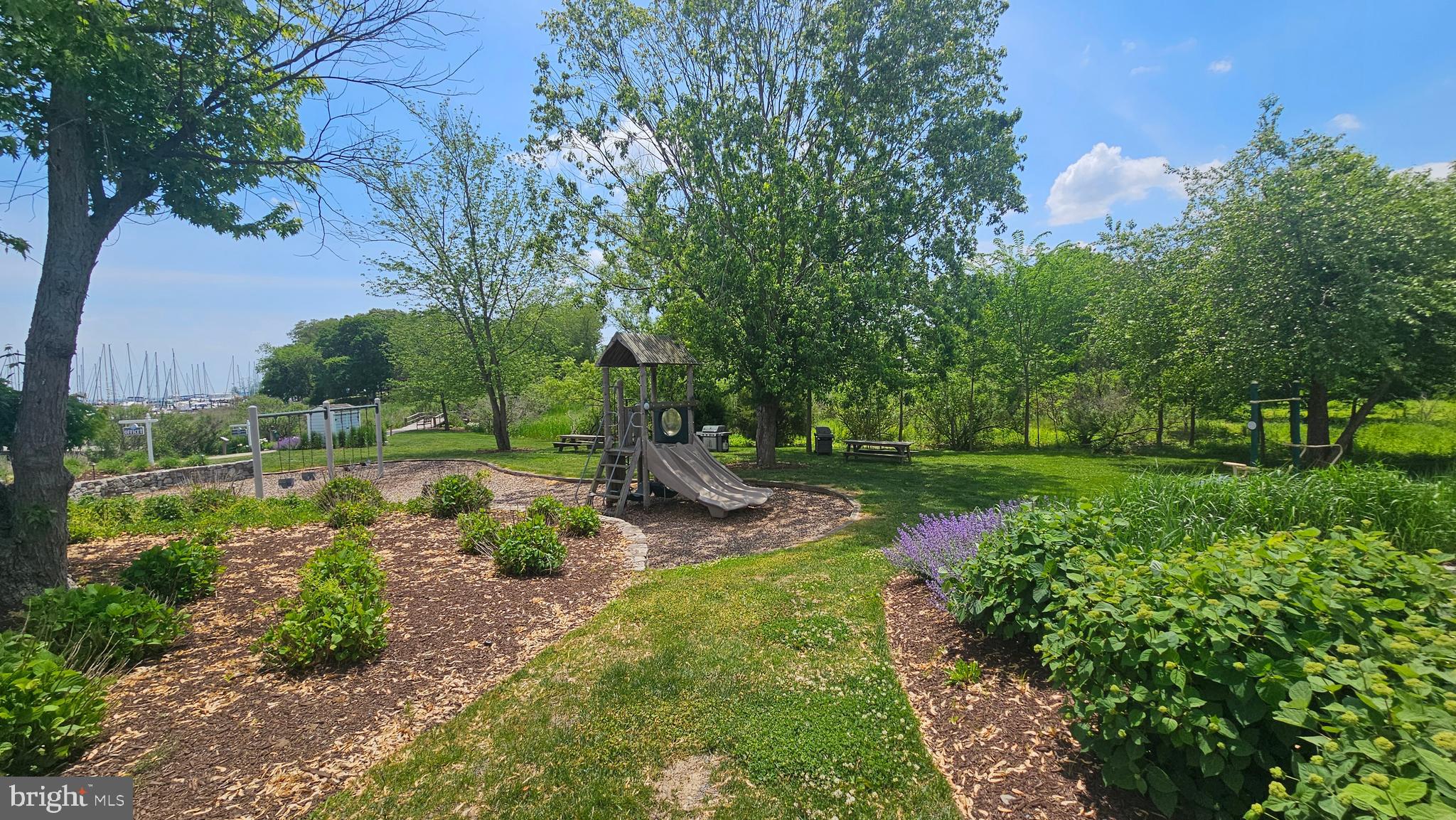 TRACEYS CREEK - Residential