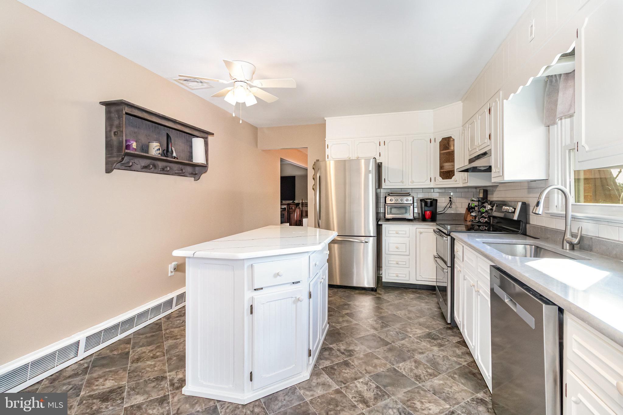 WEST CREEK HILLS - Residential