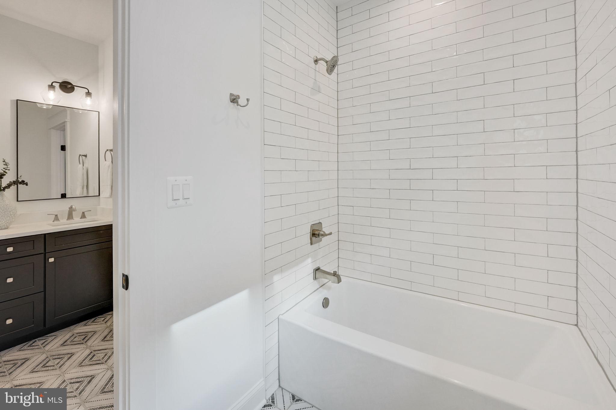 LACEY FOREST - Residential