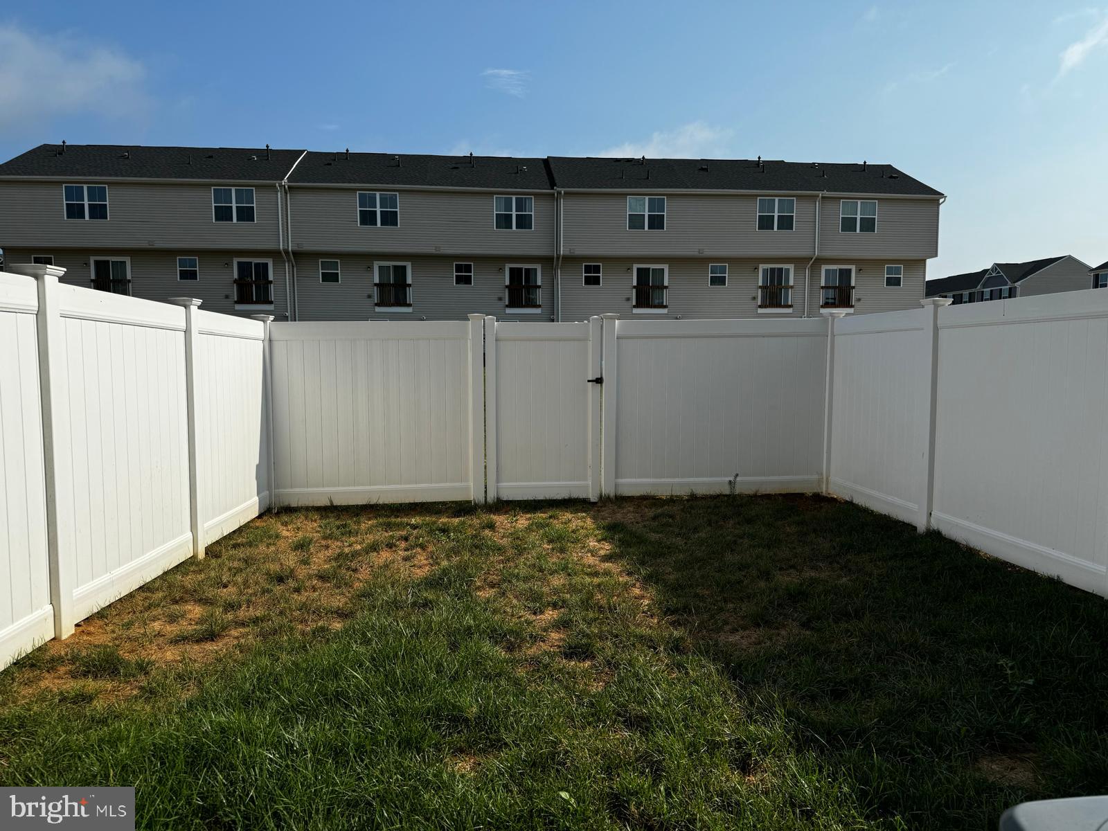 THE LAKES AT MARTINSBURG - Residential Lease