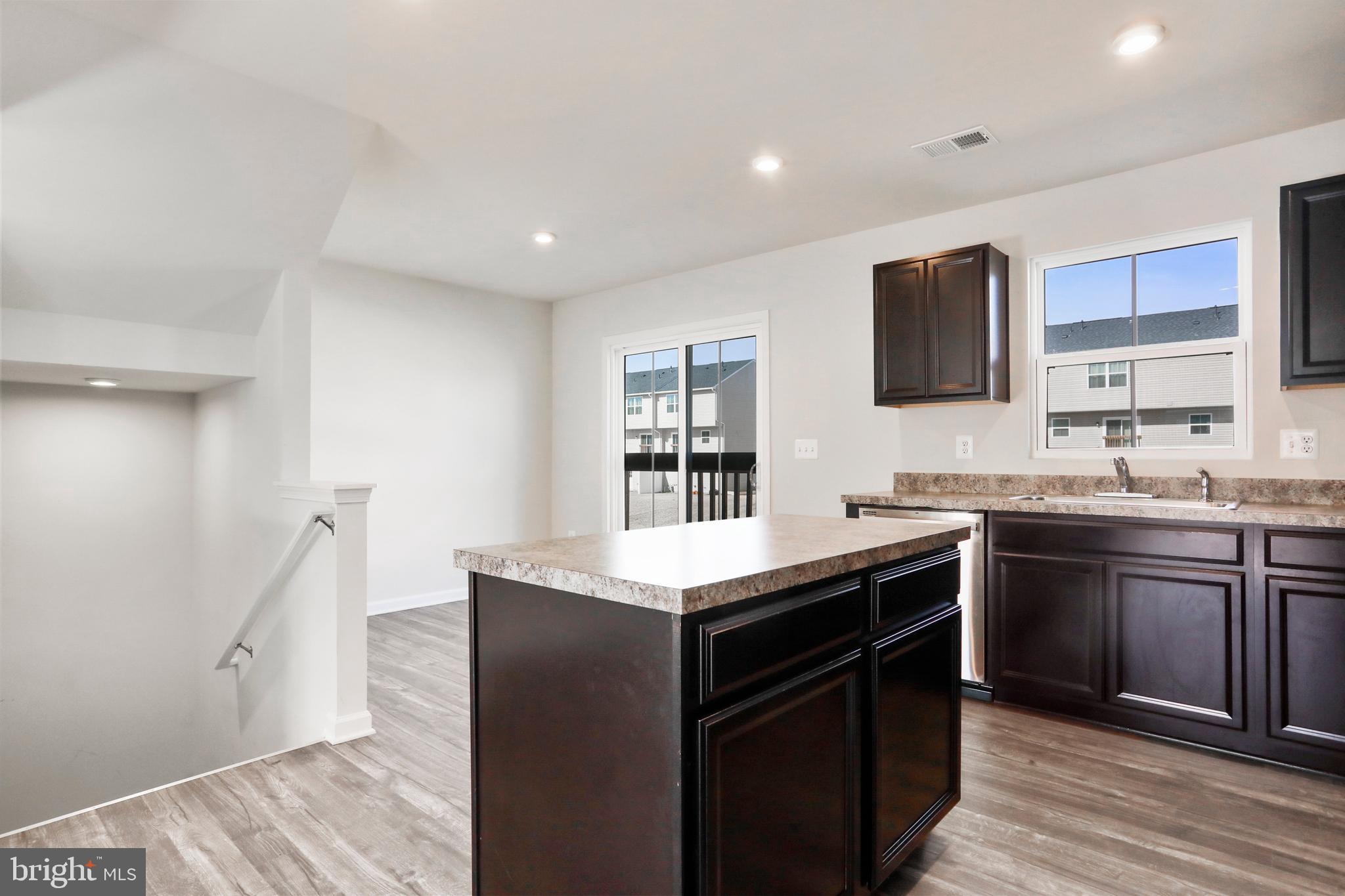 THE LAKES AT MARTINSBURG - Residential Lease