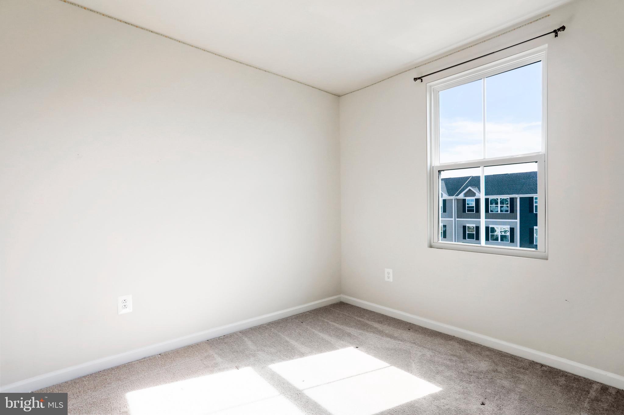 THE LAKES AT MARTINSBURG - Residential Lease