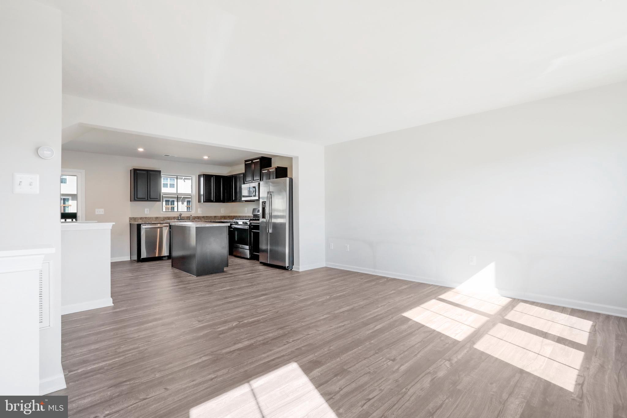 THE LAKES AT MARTINSBURG - Residential Lease