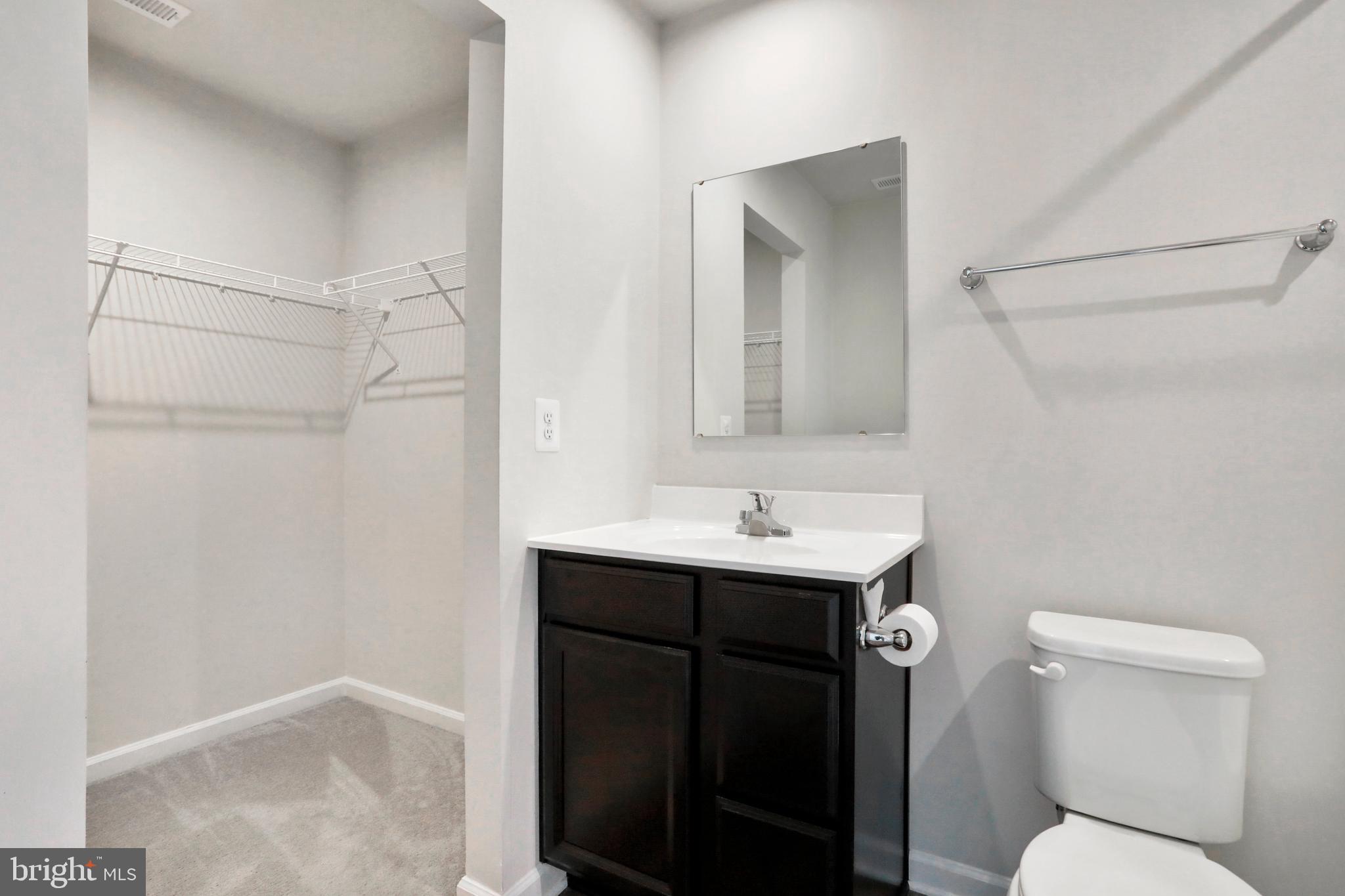 THE LAKES AT MARTINSBURG - Residential Lease