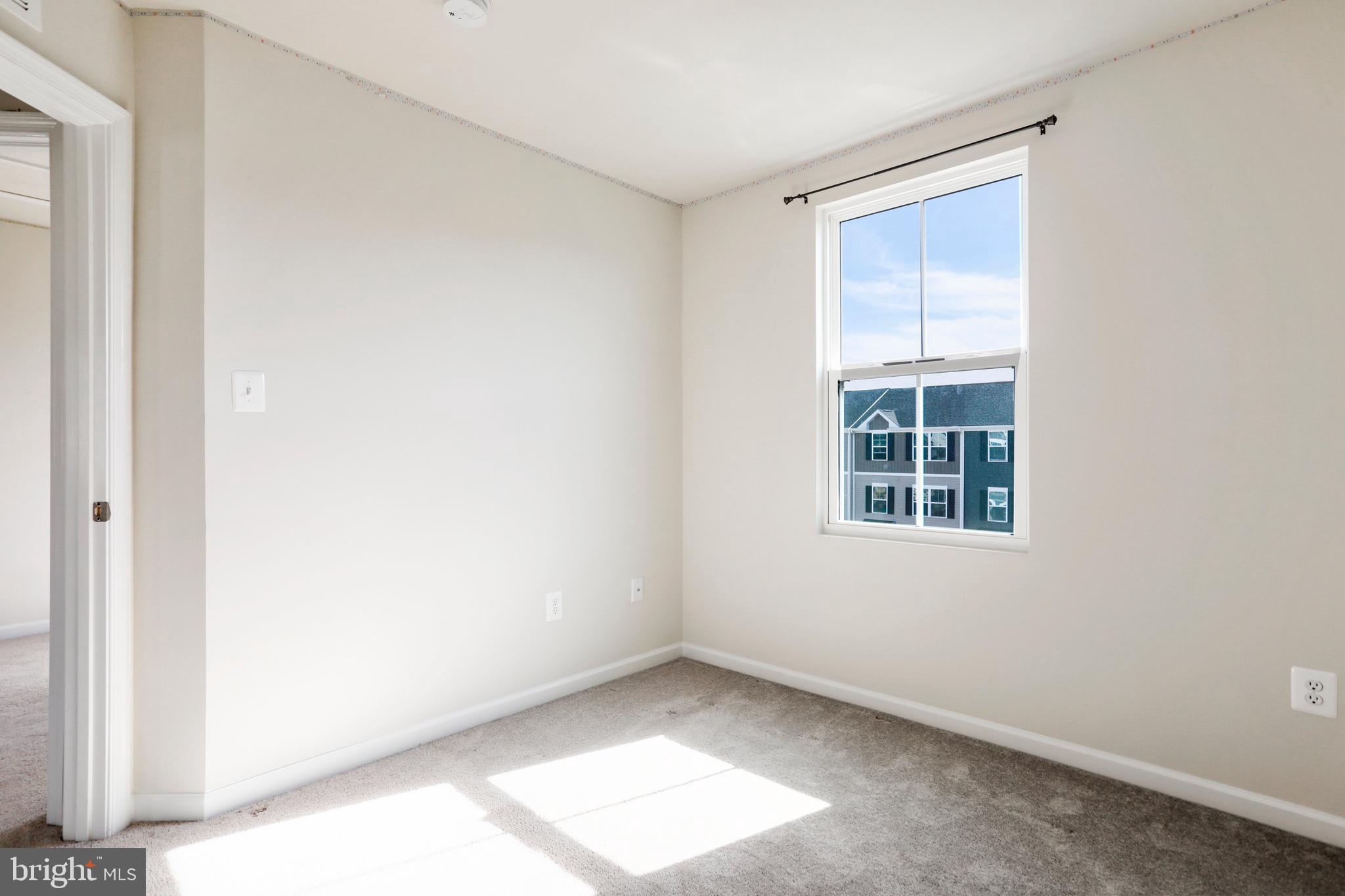 THE LAKES AT MARTINSBURG - Residential Lease