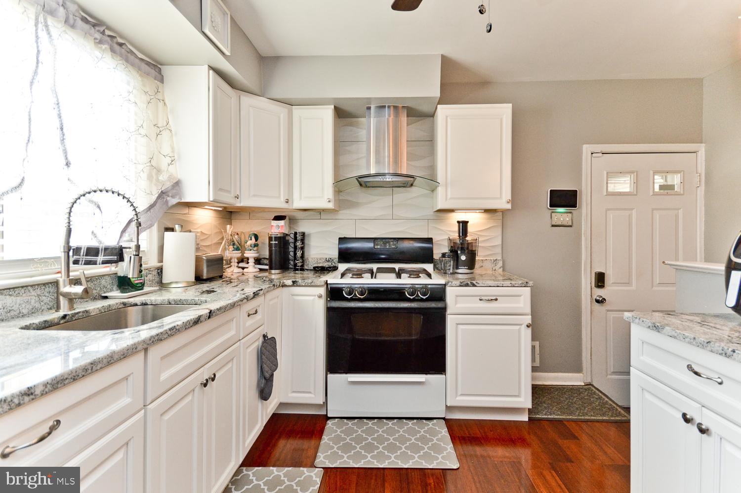 ANDREWS GROVE - Residential