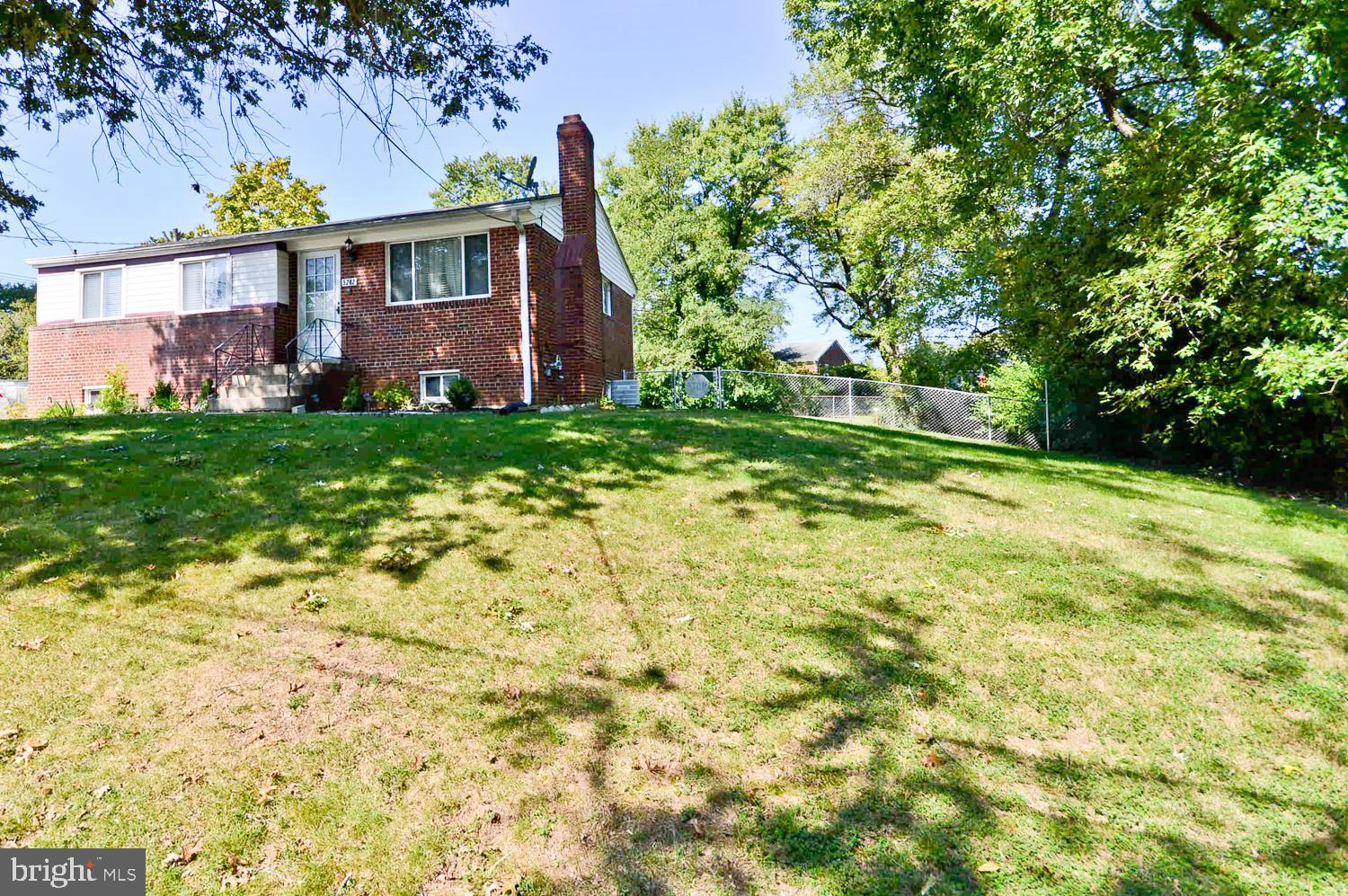 ANDREWS GROVE - Residential