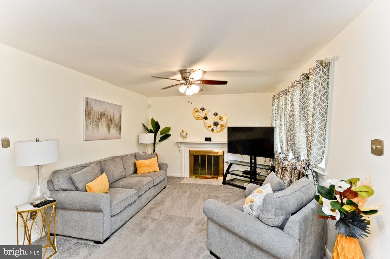 ANDREWS GROVE - Residential