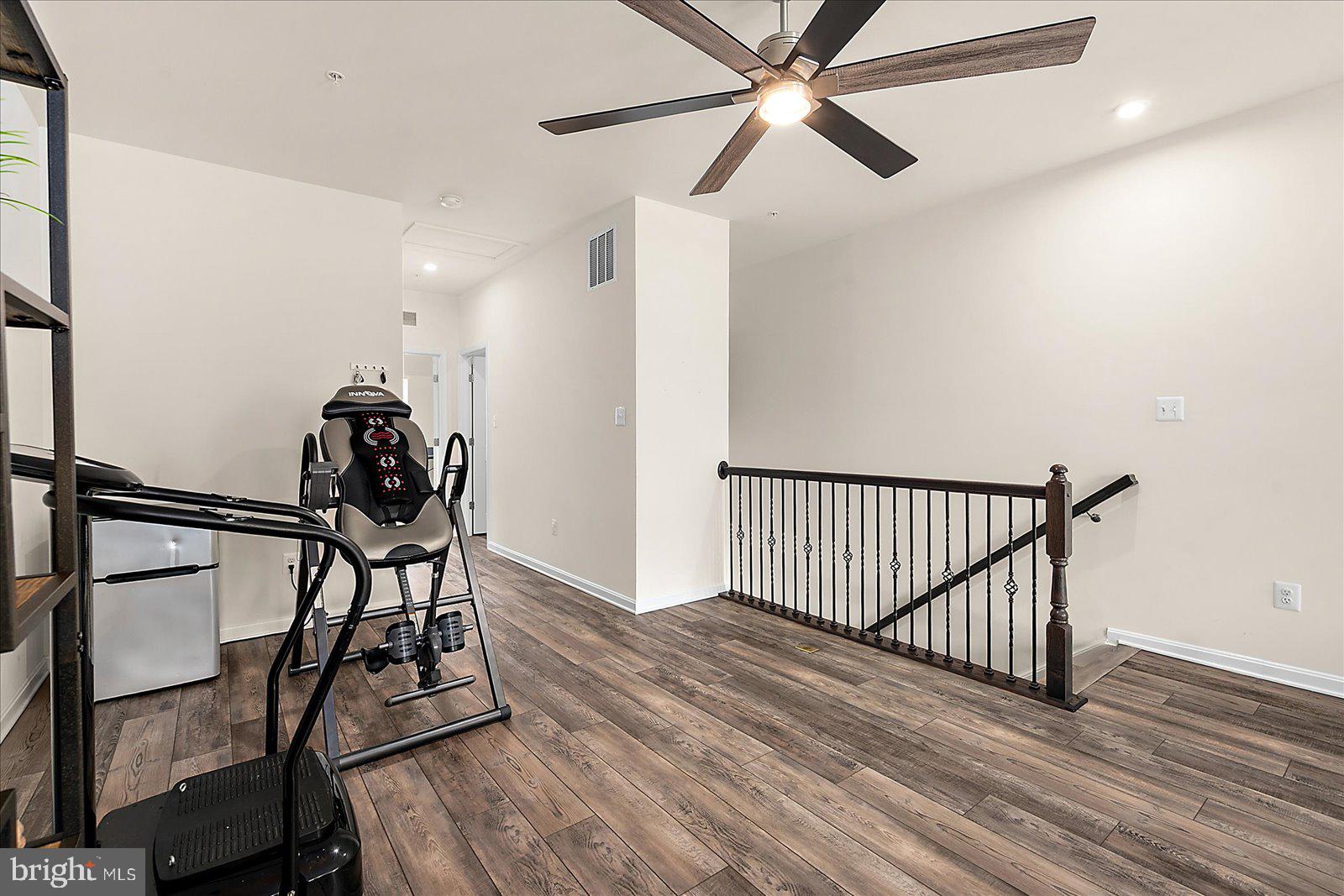 GLEN RIDDLE - Residential