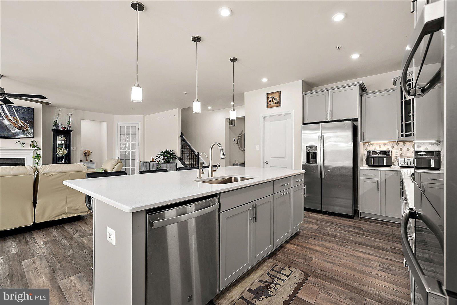 GLEN RIDDLE - Residential