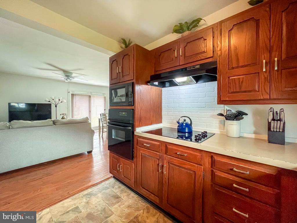 RED CEDAR HILL - Residential