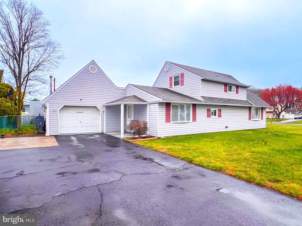 RED CEDAR HILL - Residential