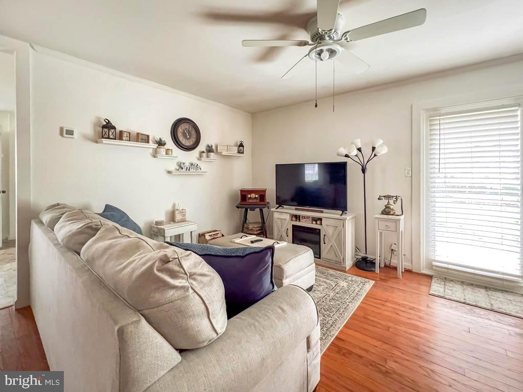 RED CEDAR HILL - Residential