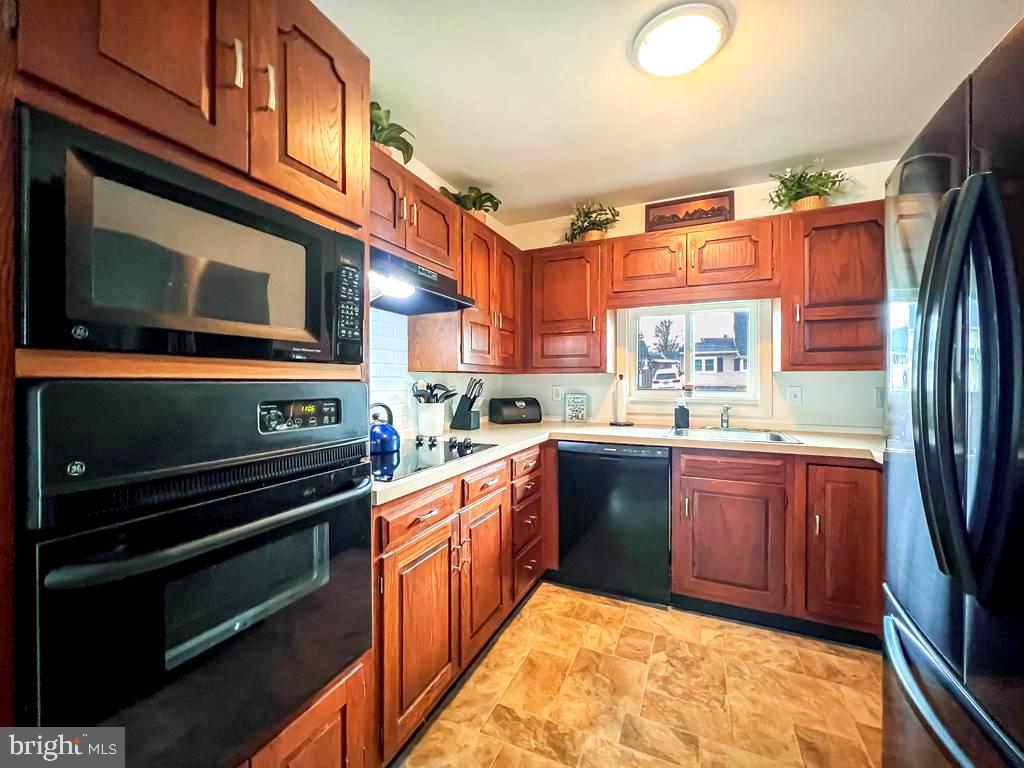 RED CEDAR HILL - Residential