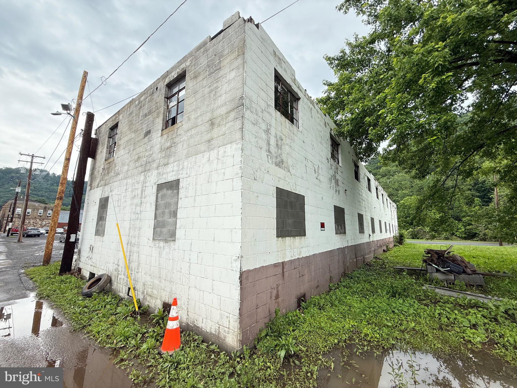 85 NORTH WATER STREET