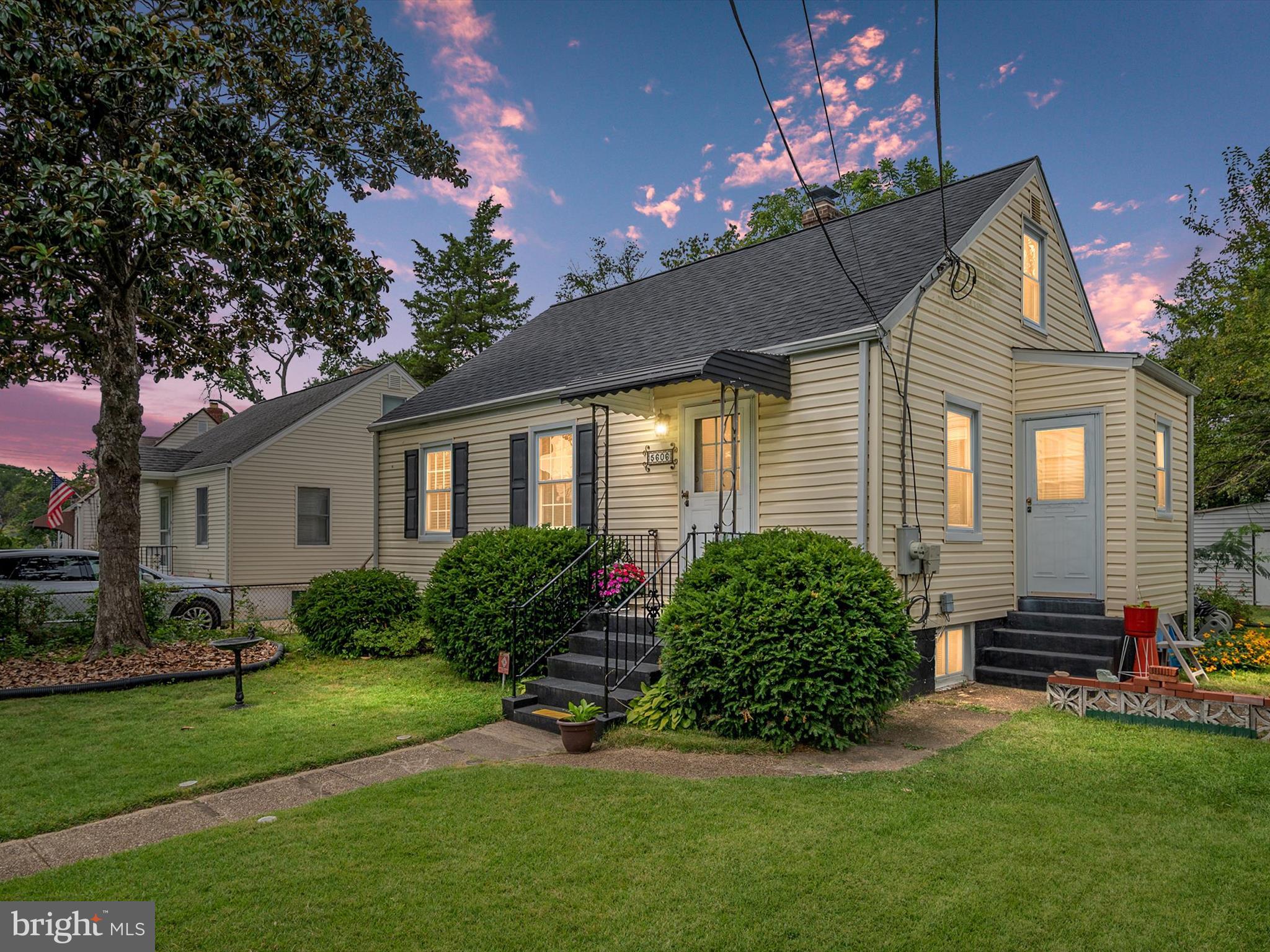 QUEENS CHAPEL MANOR - Residential