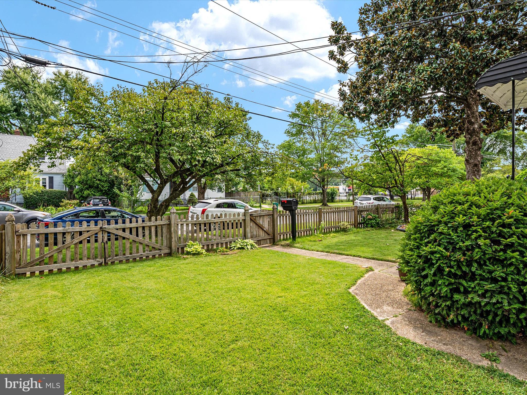 QUEENS CHAPEL MANOR - Residential