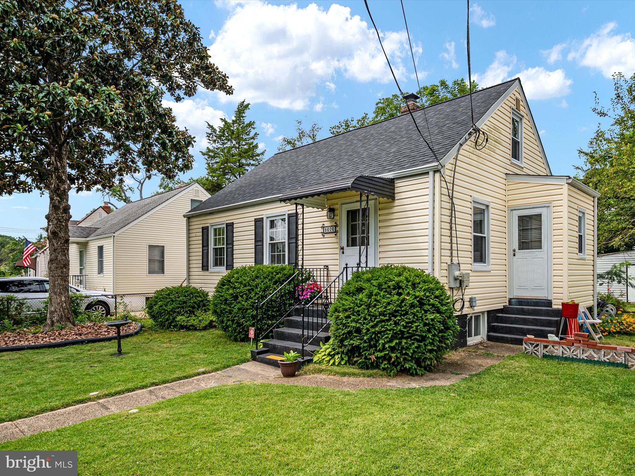 QUEENS CHAPEL MANOR - Residential