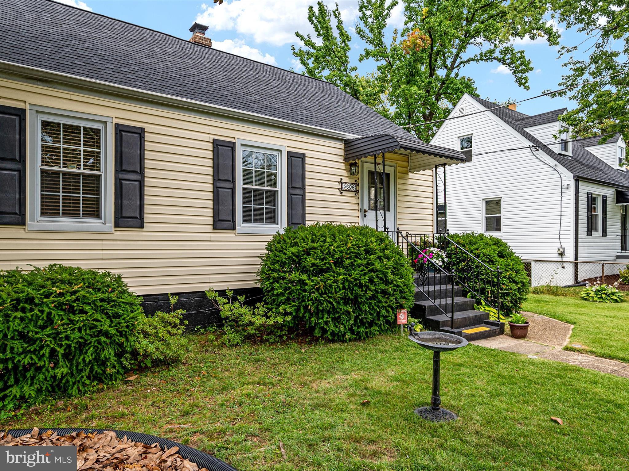 QUEENS CHAPEL MANOR - Residential