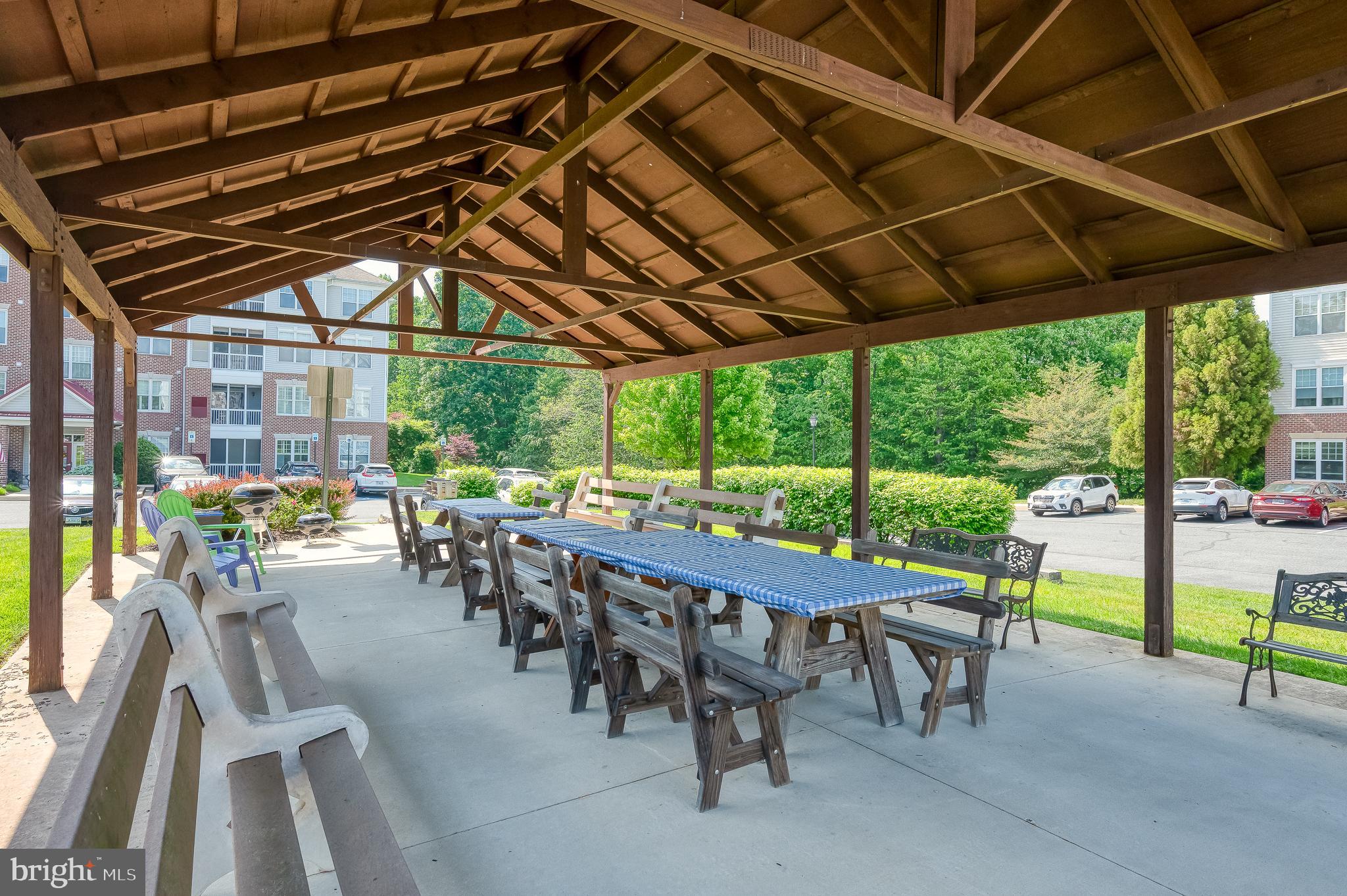 EMERALD HILLS - Residential