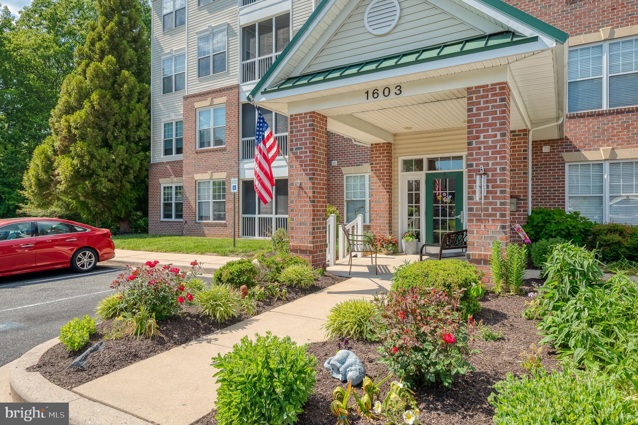 EMERALD HILLS - Residential