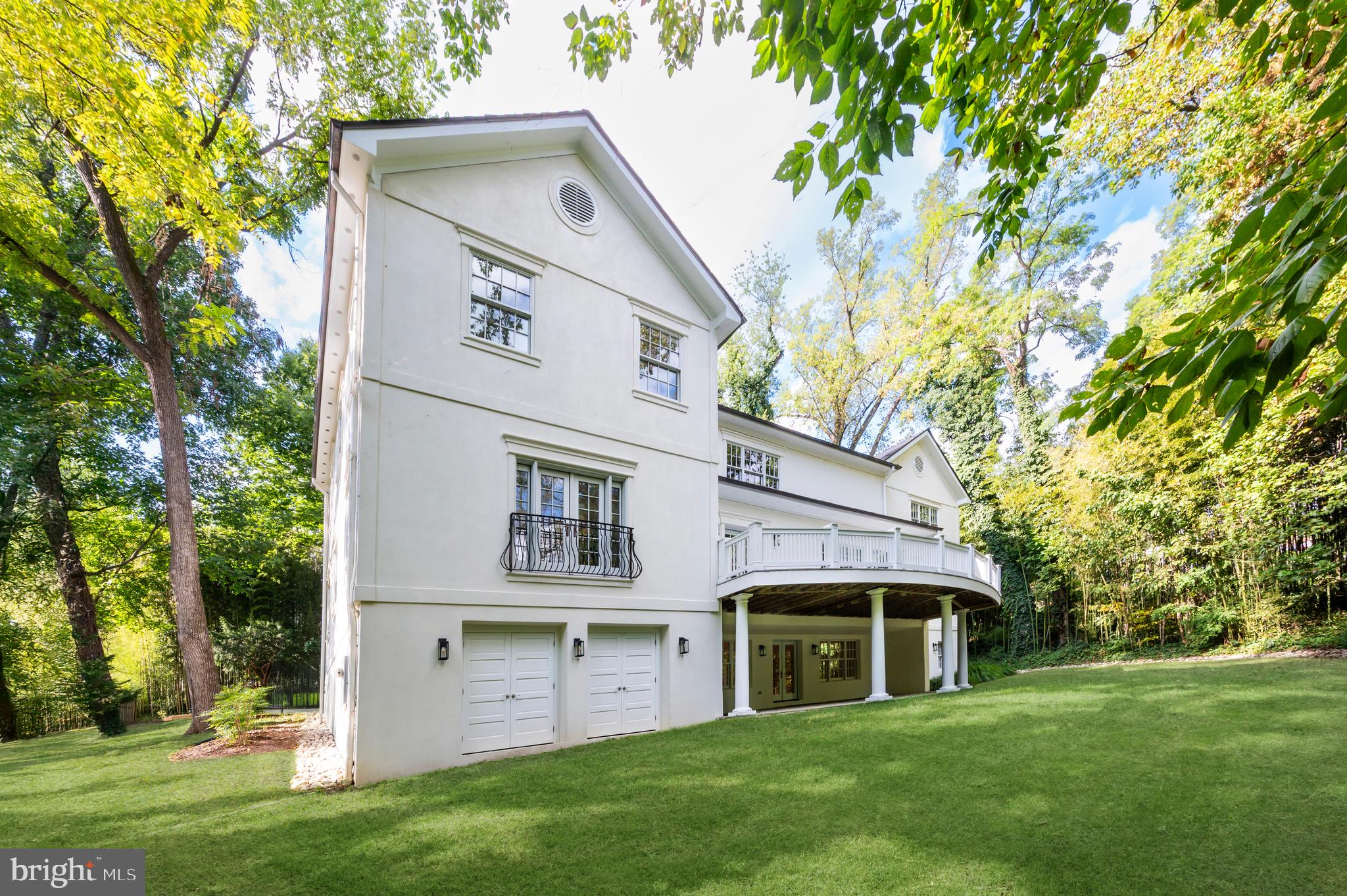 2913 UNIVERSITY TERRACE NW