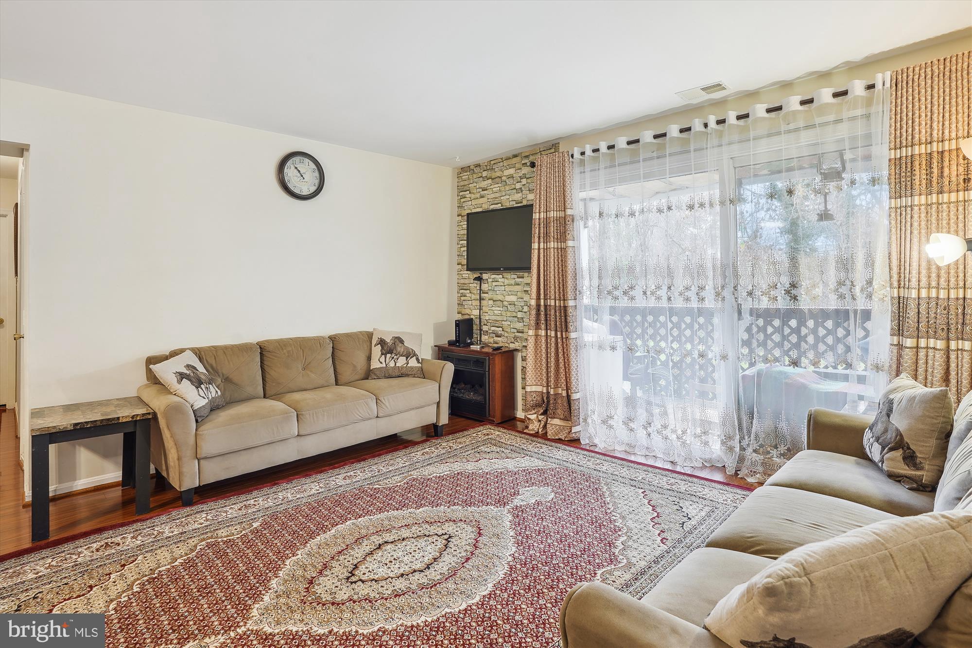 ROLLING OAKS - Residential