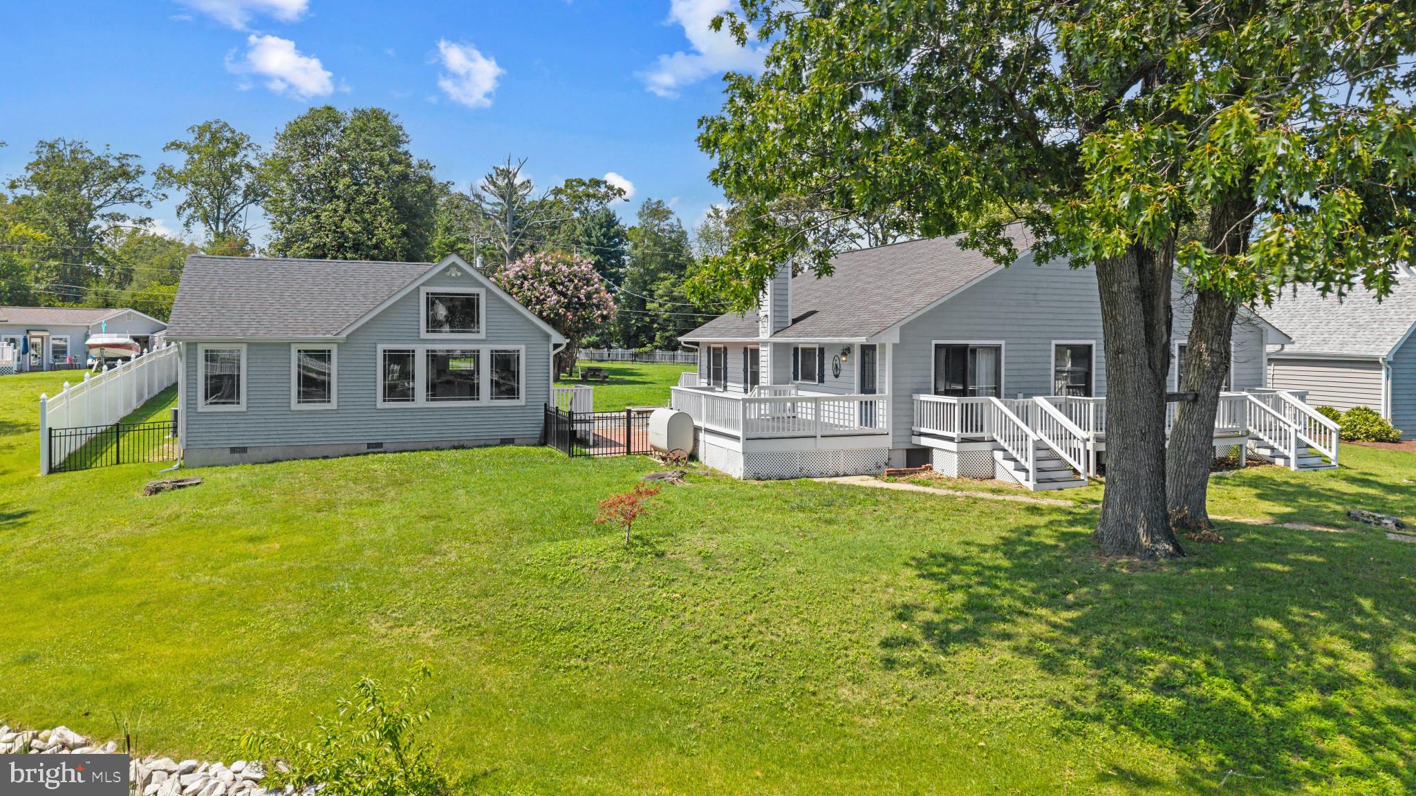 971 FOREST DRIVE