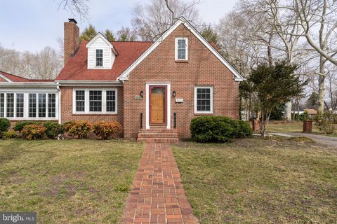 Homes For Sale - 227 Pinehurst Avenue<br/> SALISBURY, MD 21801