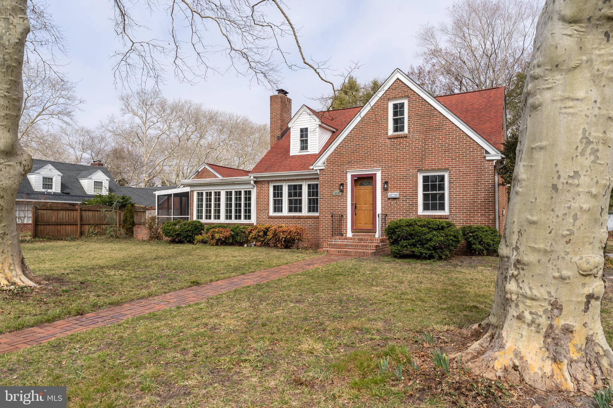 227 PINEHURST AVENUE