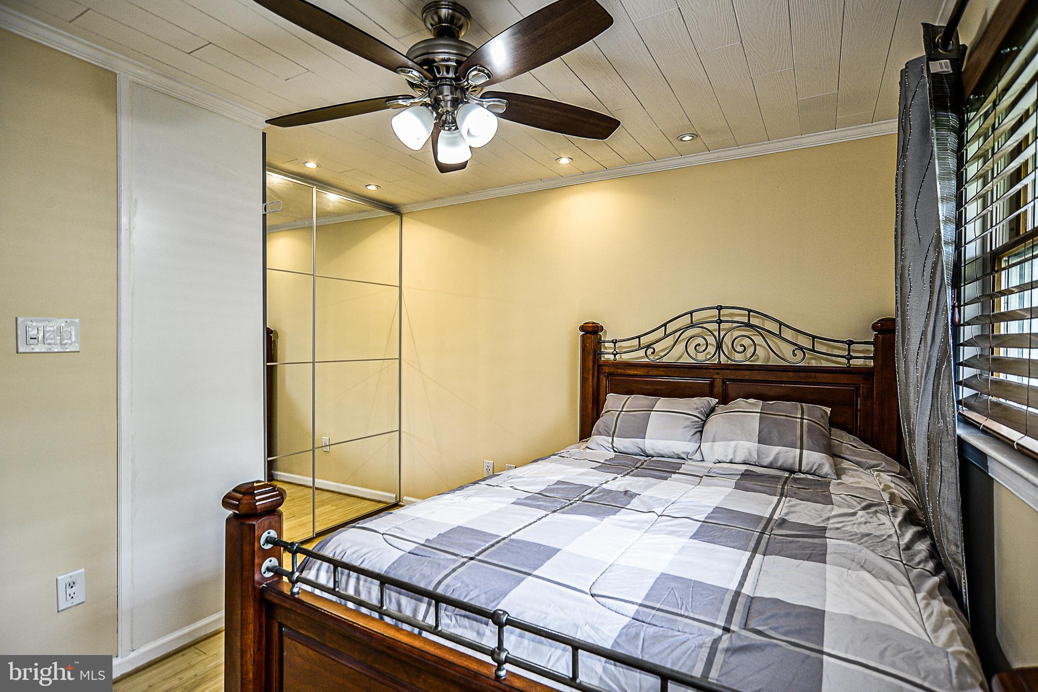 NORTH SPRINGFIELD - Residential