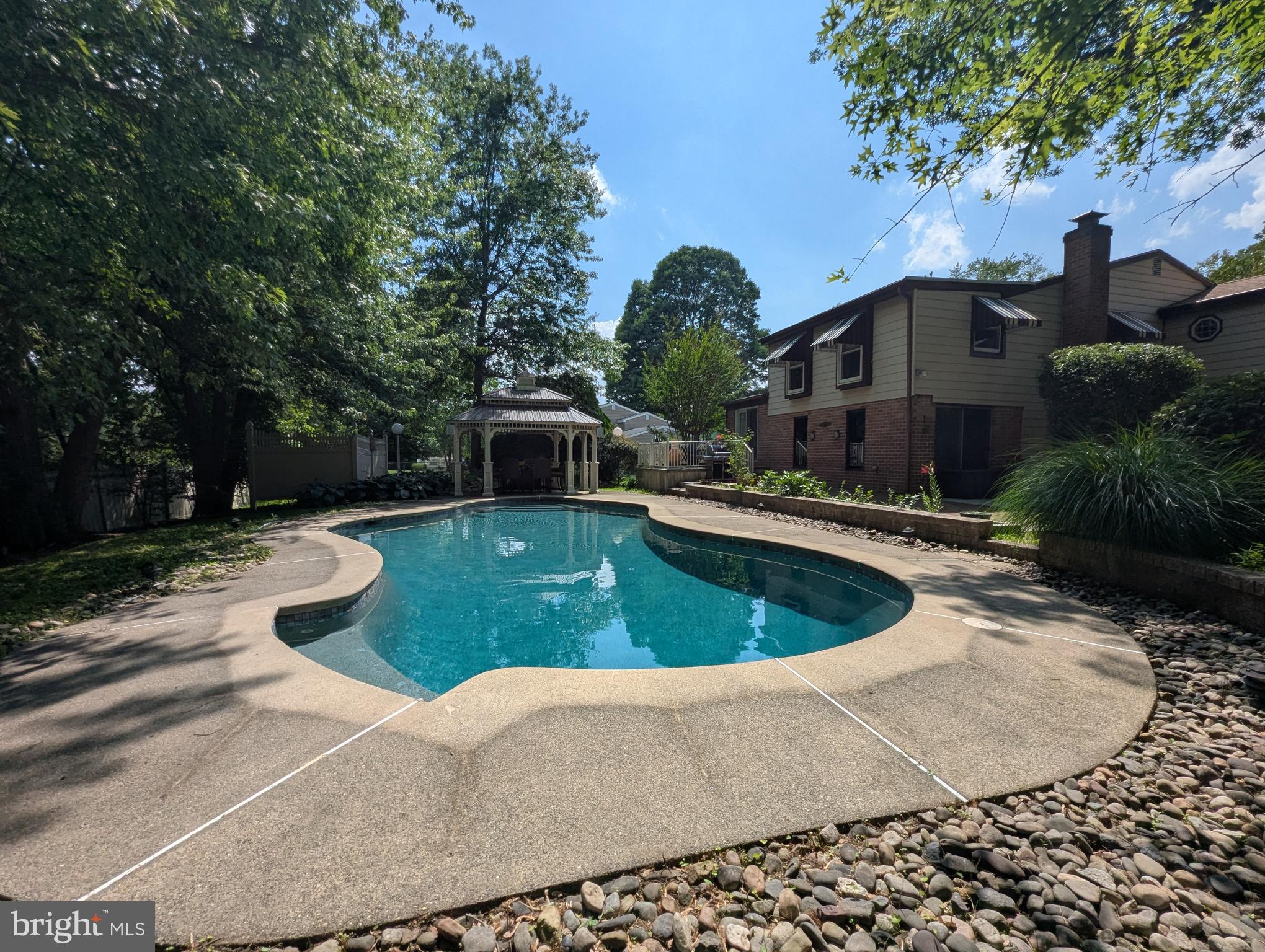 3913 BRADFORD ROAD