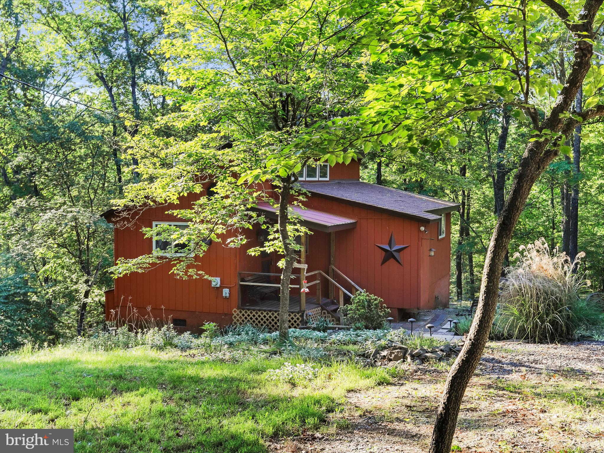 HEDGESVILLE - Residential