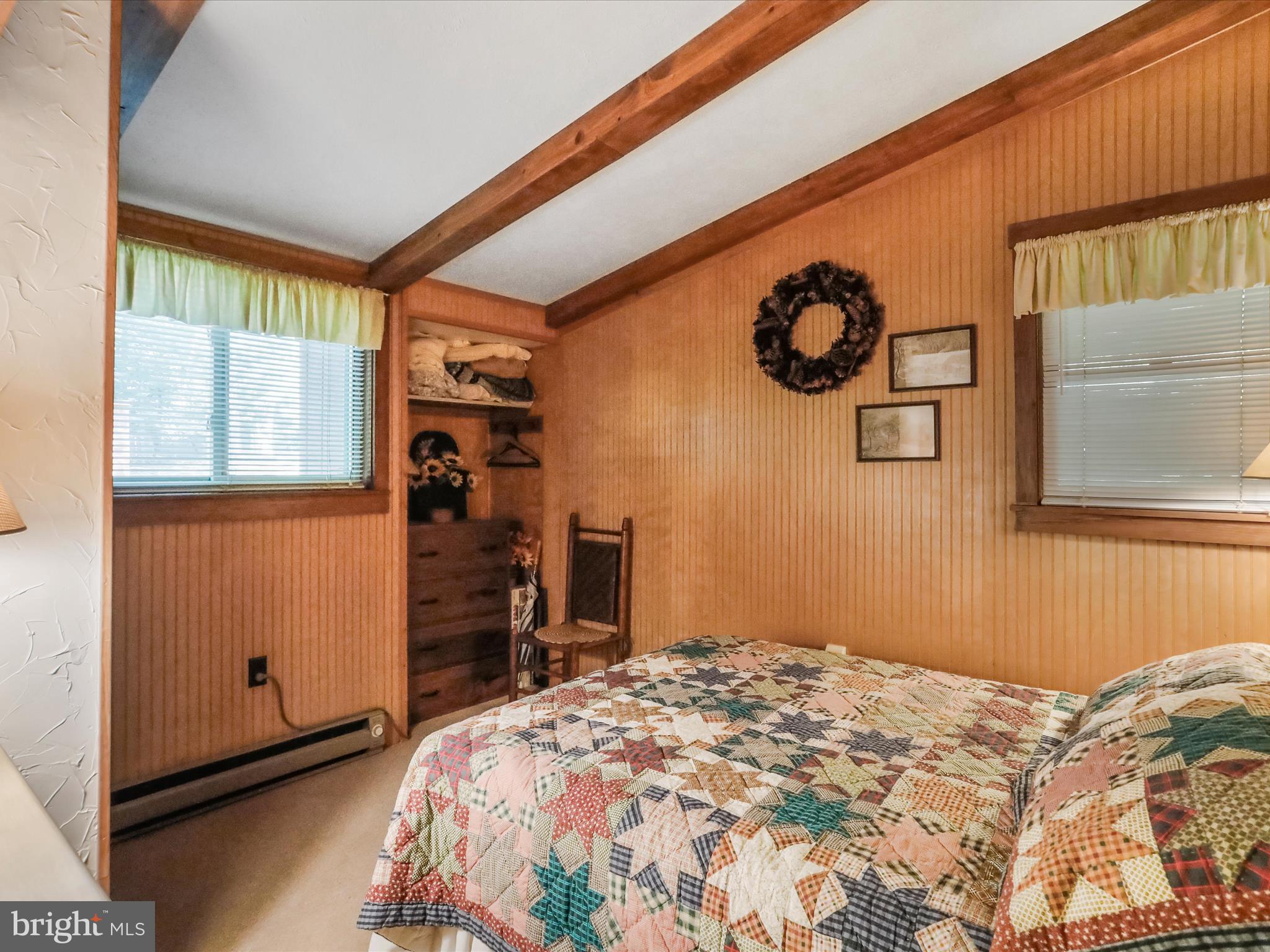 HEDGESVILLE - Residential