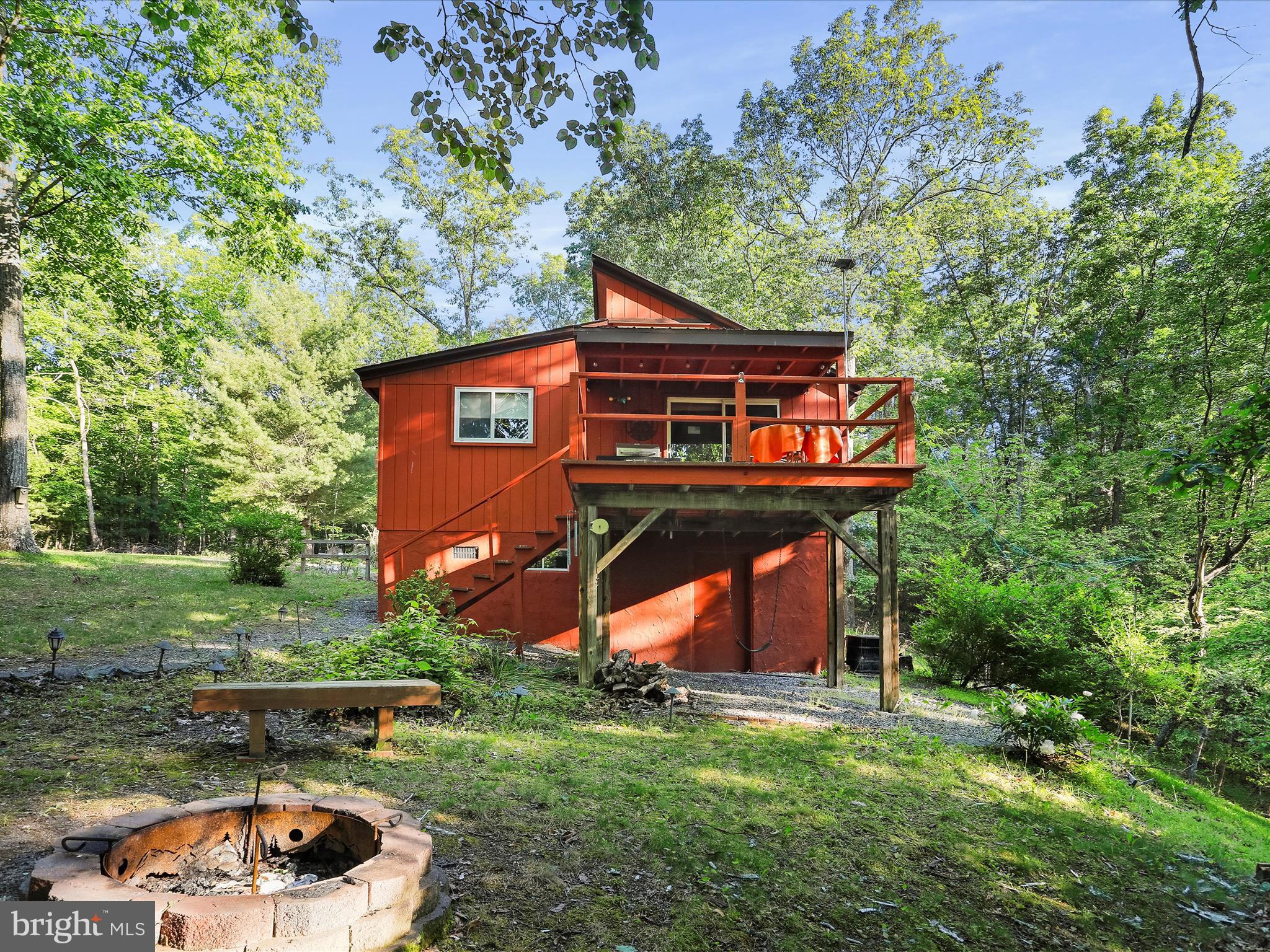 HEDGESVILLE - Residential