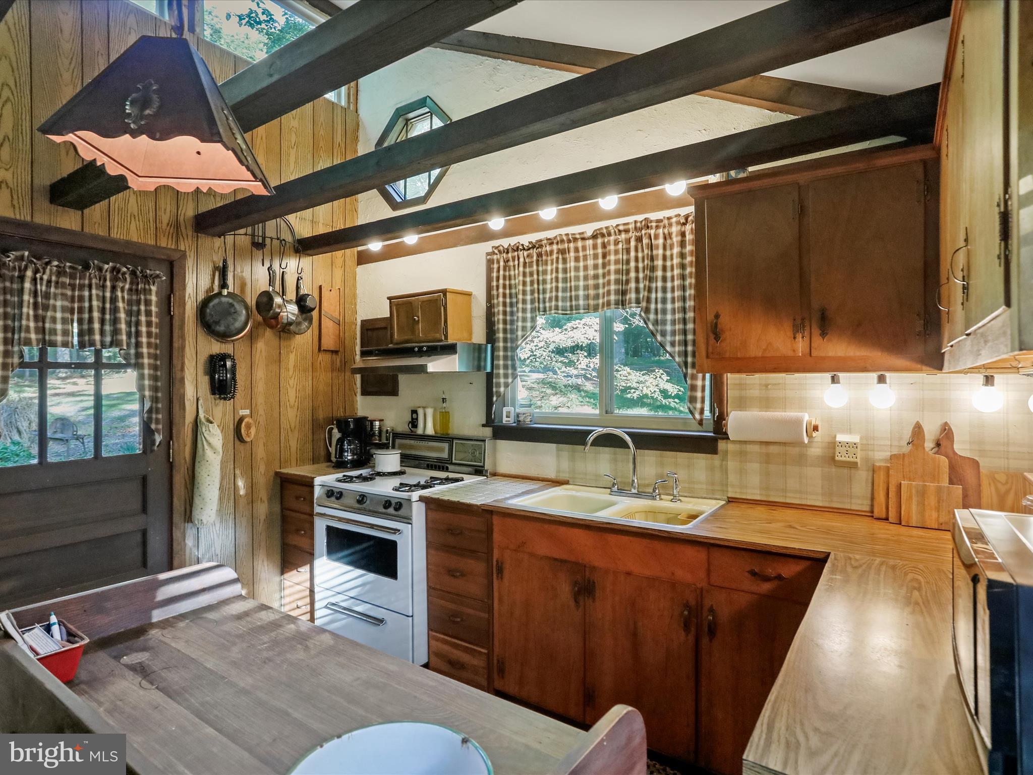 HEDGESVILLE - Residential