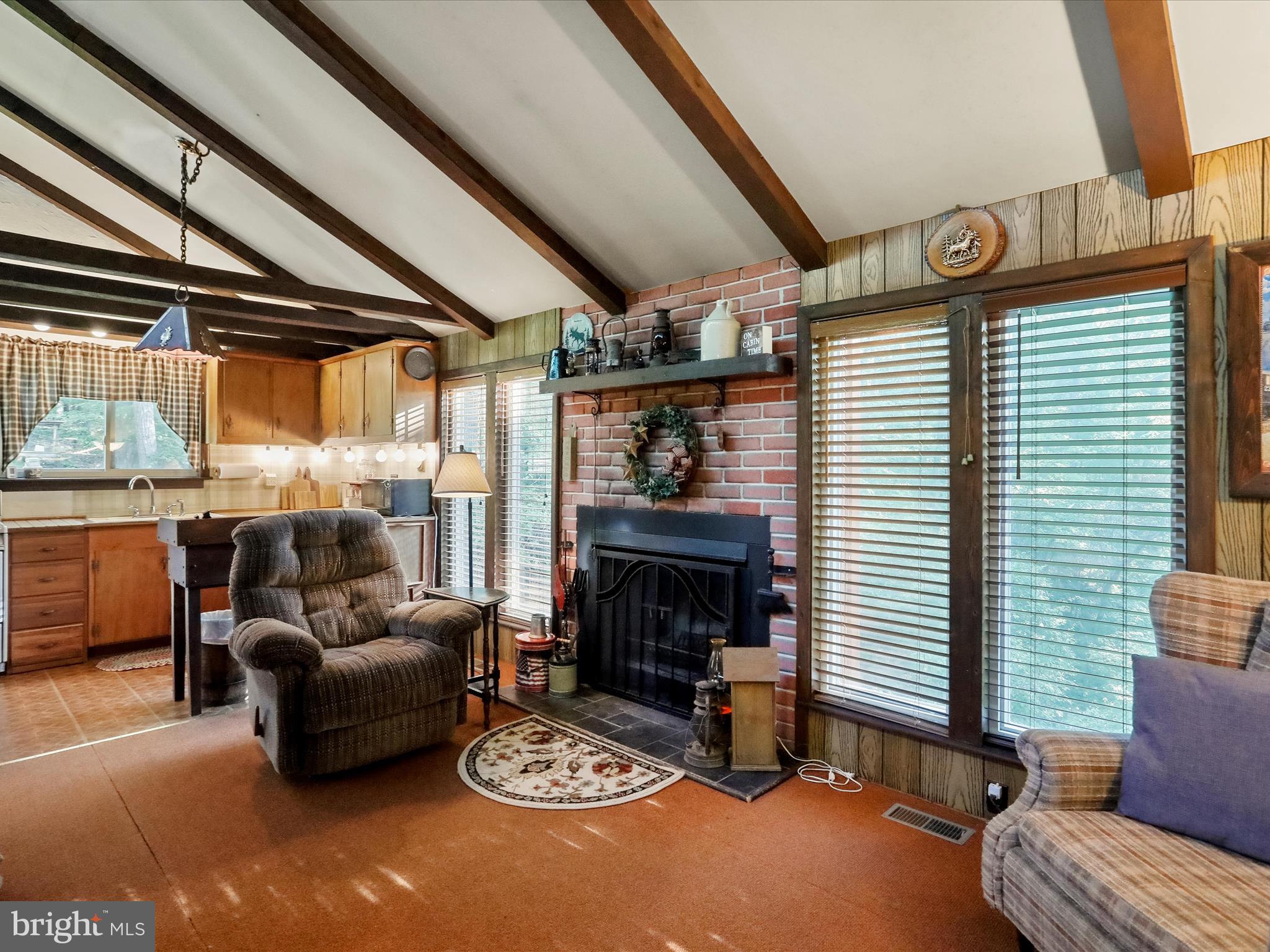 HEDGESVILLE - Residential