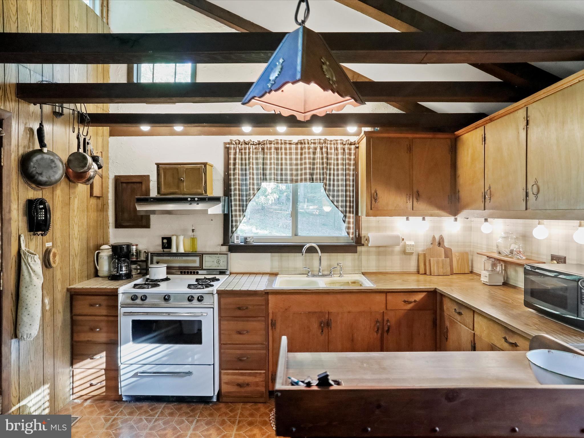 HEDGESVILLE - Residential