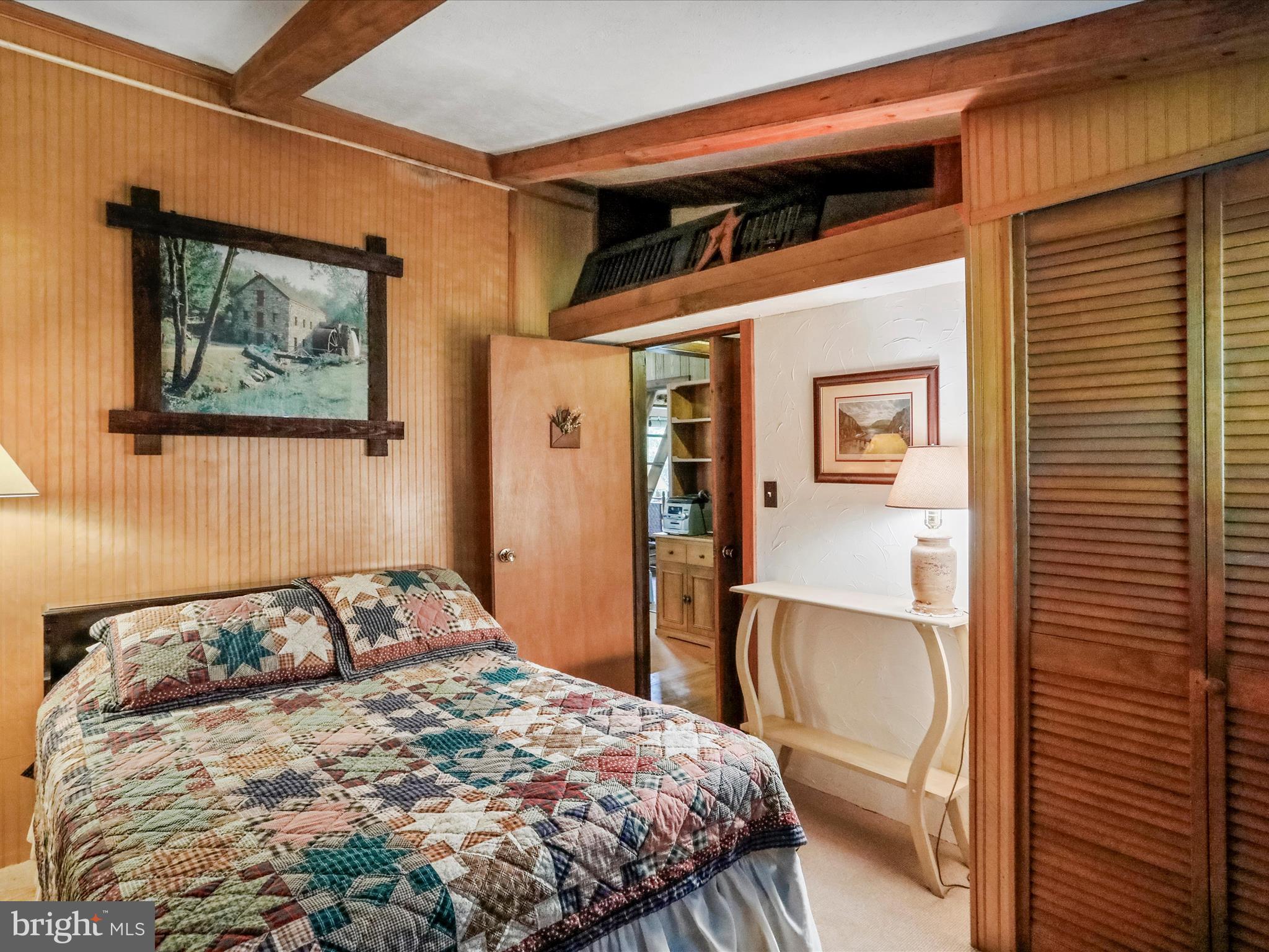 HEDGESVILLE - Residential