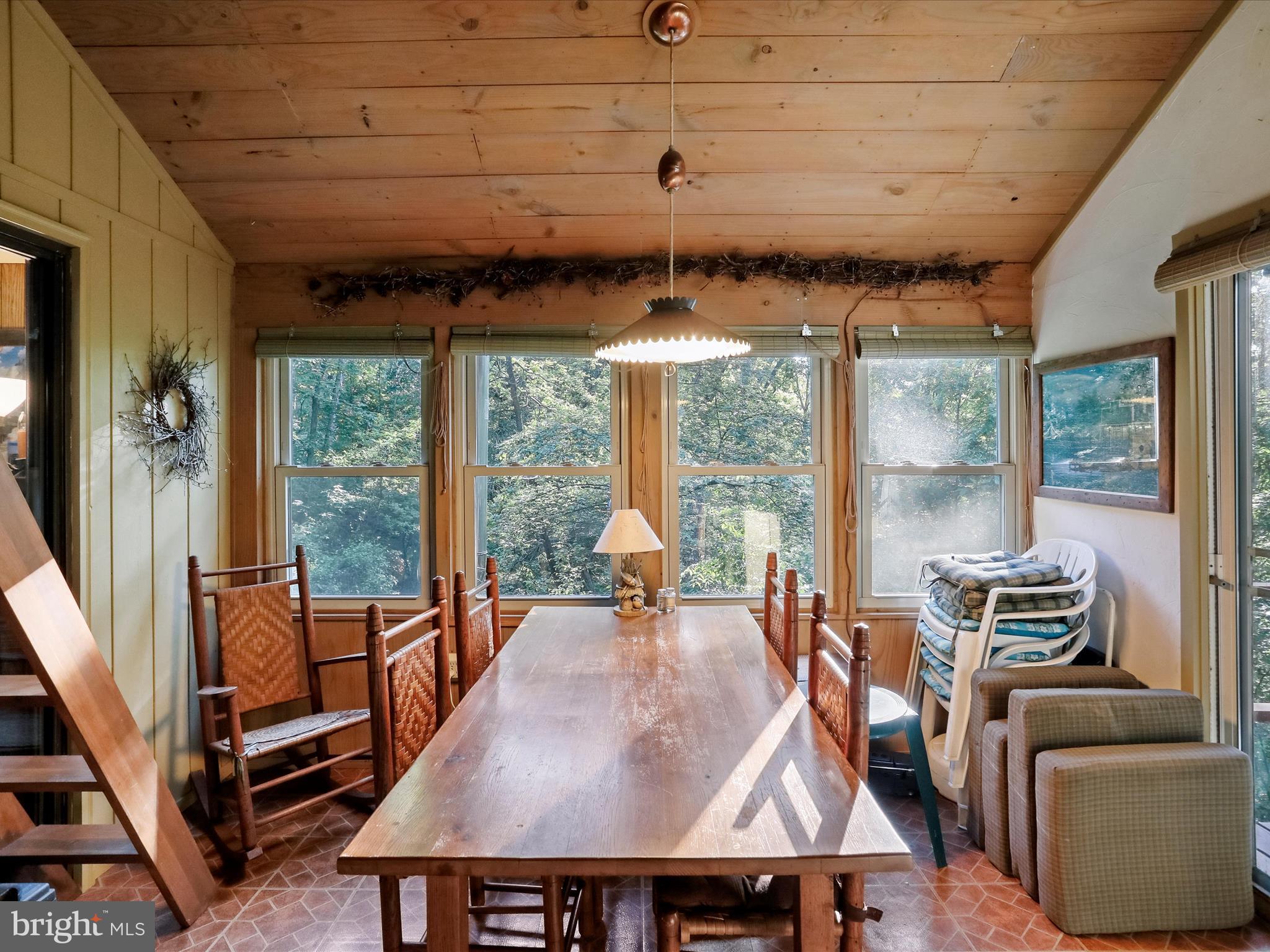 HEDGESVILLE - Residential