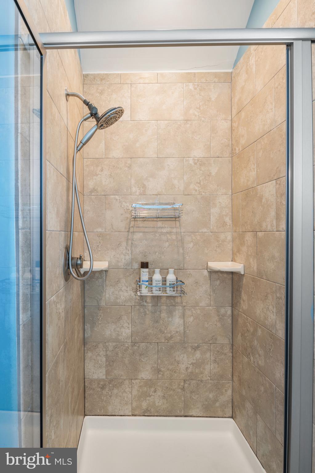 CADLE CREEK - Residential