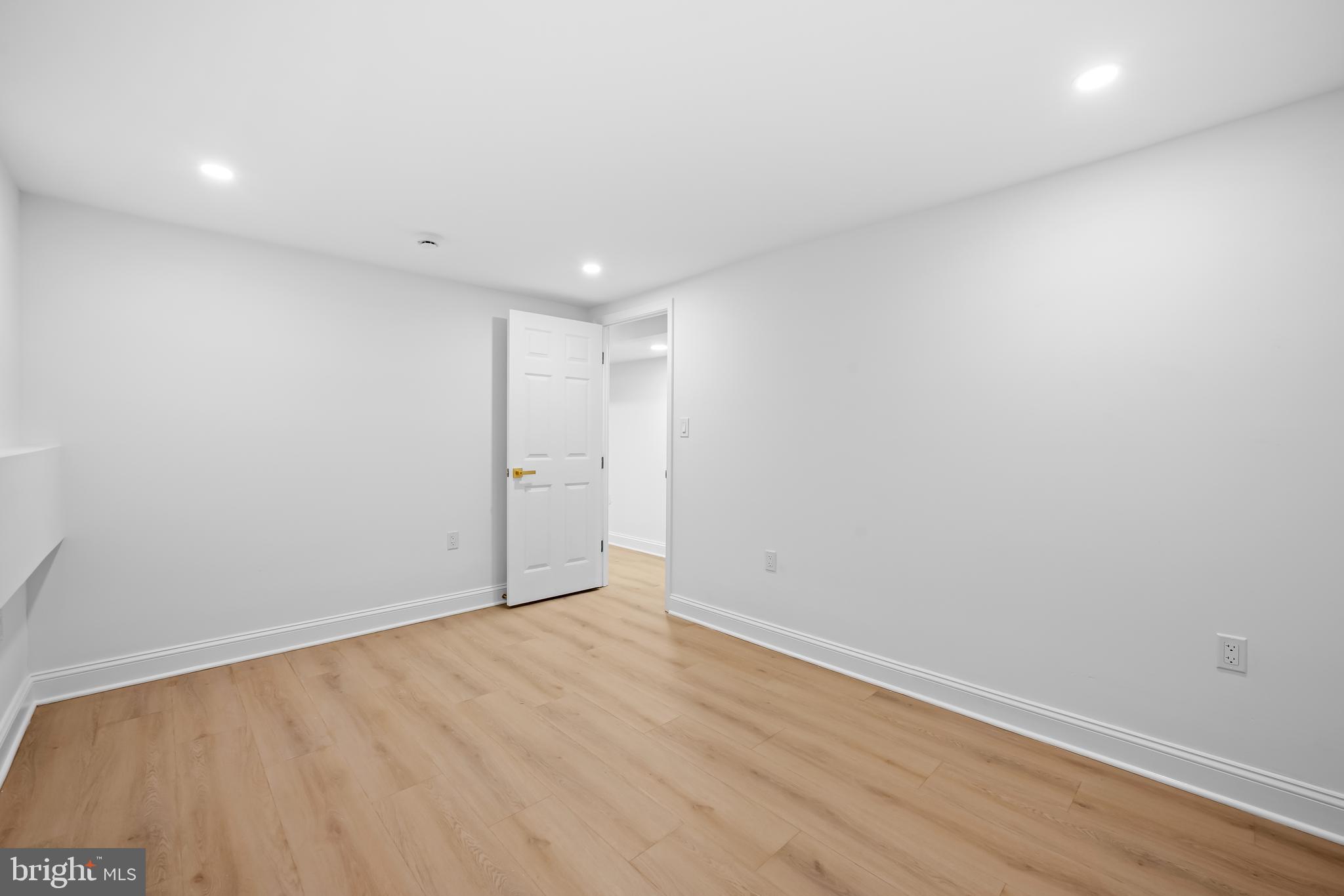 CHARLES VILLAGE - Residential