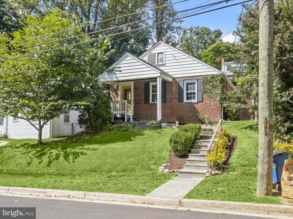 Photo of 115 Melbourne Avenue, SILVER SPRING, MD 20901 (MLS # MDMC2198536)