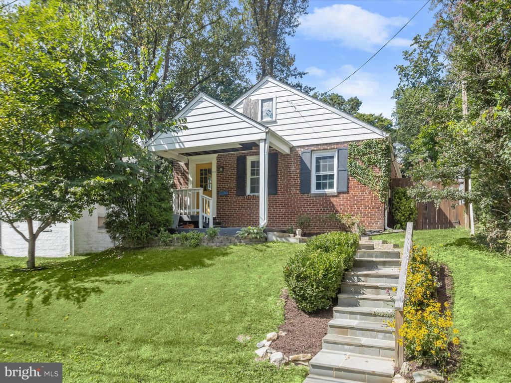 Photo of 115 Melbourne Avenue, SILVER SPRING, MD 20901 (MLS # MDMC2198536)