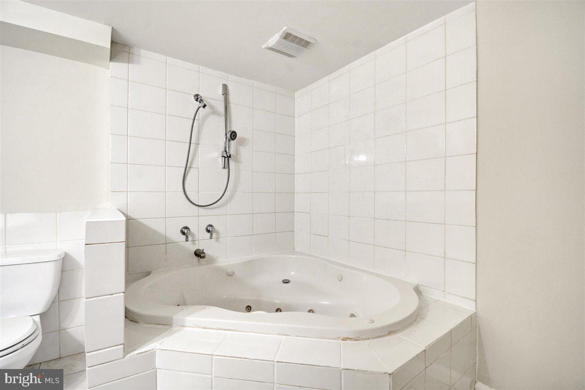 GOLDENWOOD GARDENS - Residential