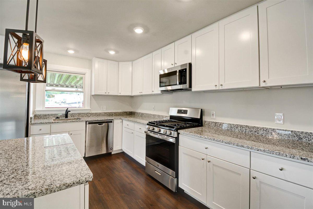 GOLDENWOOD GARDENS - Residential